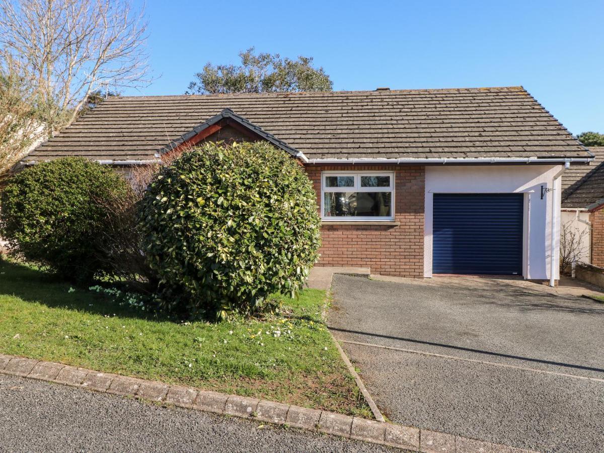 1 Gloucester Way Pembroke Dock Exterior foto